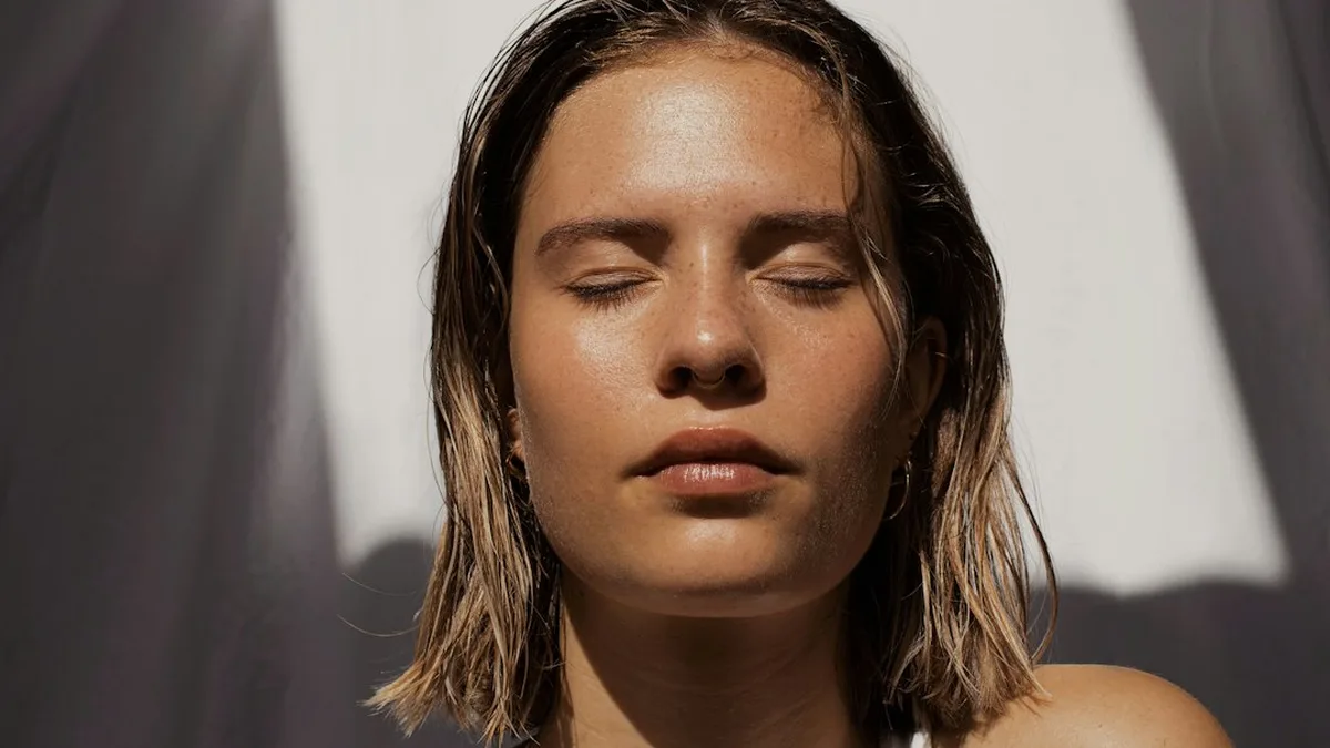 Comment hydrater la peau du visage naturellement