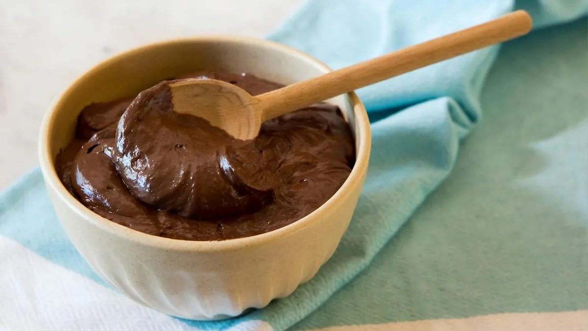 La mousse au chocolat a l'ancienne, quatre ingredients