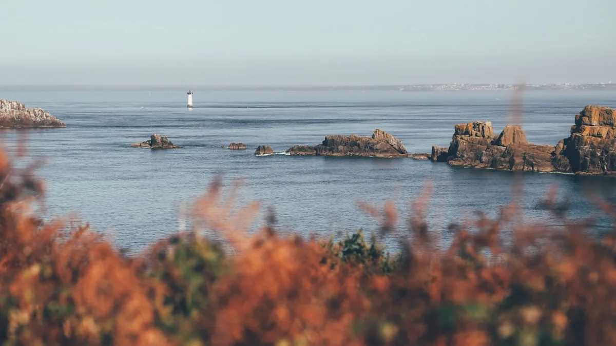 Mer hors saison : littoral en automne